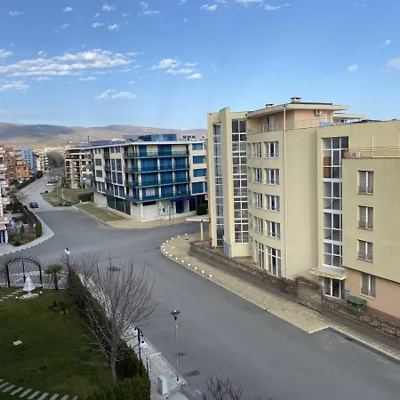 Апартамент Cozy Studio In Sunny Beach *