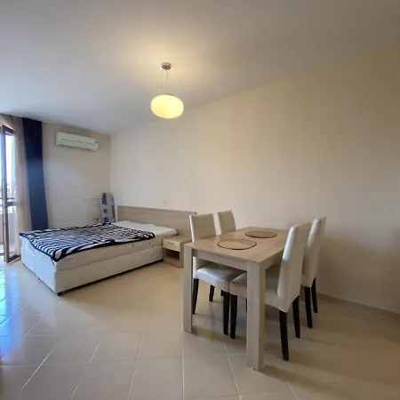 Апартамент Cozy Studio In Sunny Beach Слънчев бряг