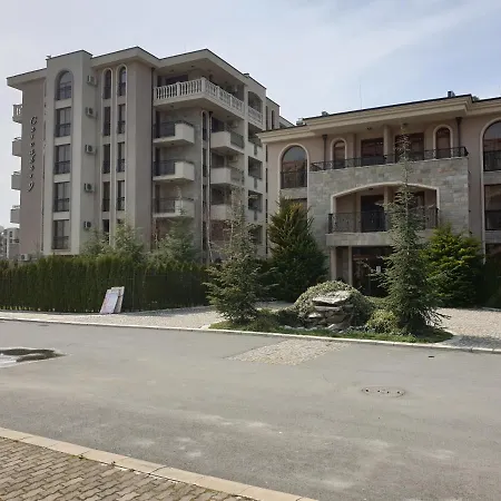 Апартамент Cozy Studio In Sunny Beach